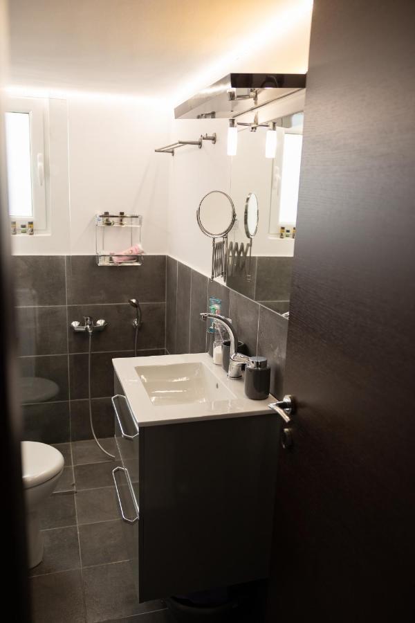 "Elegance" Central Luxury Apartment Pireusz Kültér fotó